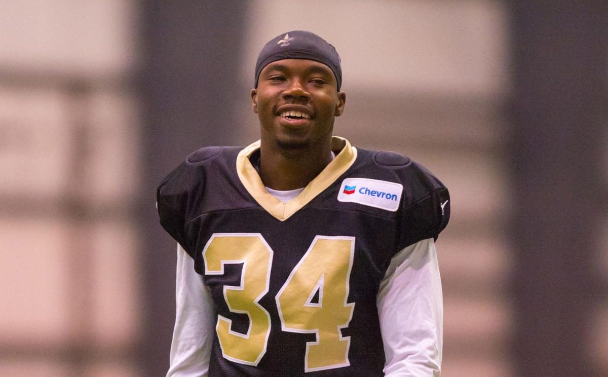 Saints DB Coach Aaron Glenn Has Pro Football's Hardest Job This