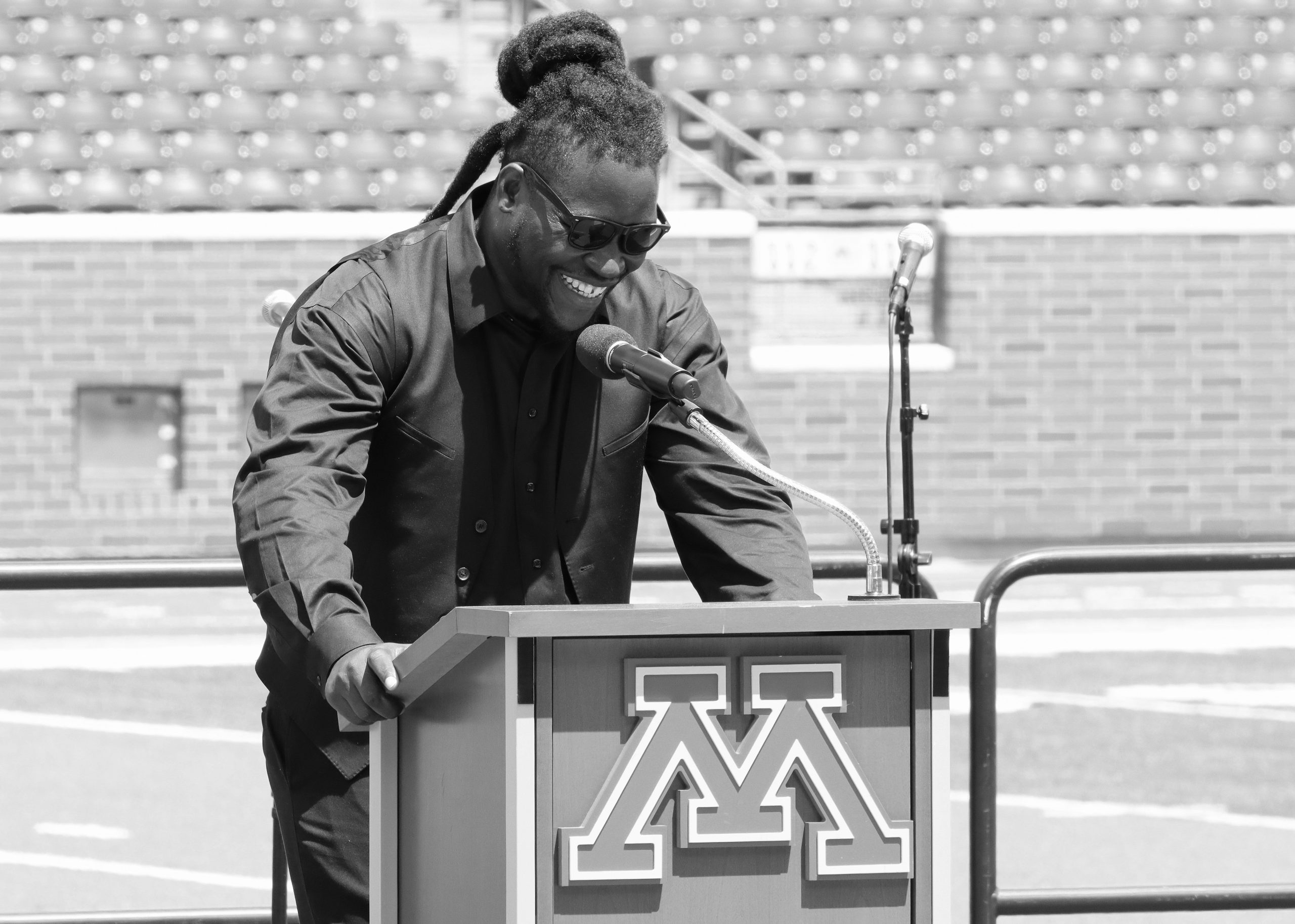 Coaches, teammates remember Marion Barber III